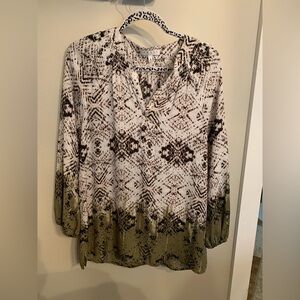 Patterned Women's Top. Ladies sz med blouse by Chaus New York